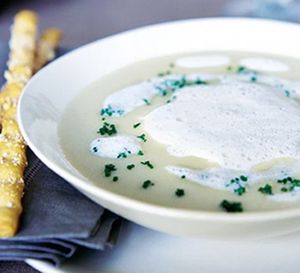Artichoke soup with Parmesan sticks