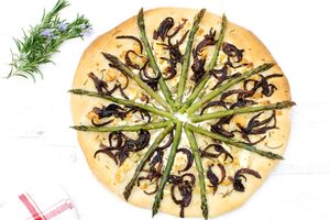 Asparagus & Goat Cheese Pizza [vegetarian] recipes